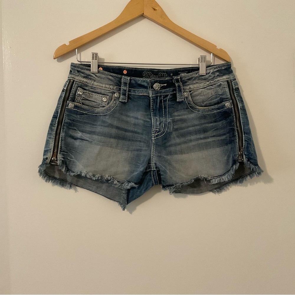 Miss Me Shorts - Picture 6 of 9